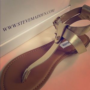 Steve Madden NWT sandals
